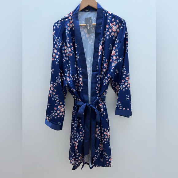 Morgan Lane x FabFitFun Allie Robe in navy floral print size Plus NWT 16-28 sexy - Picture 15 of 15